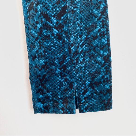 Misa Los Angeles New Blue Snake Animal Straight Velvet Pants Metallic Size 0 XS - Picture 3 of 10